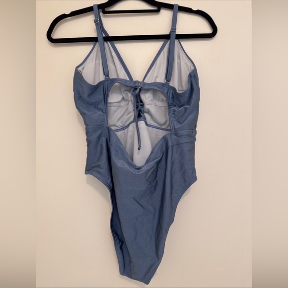 Cupshee Bathing Suit. NWT. Removable cups. Size L - Picture 3 of 3